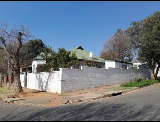 3 BEDROOM HOUSE FOR SALE IN TROYEVILLE